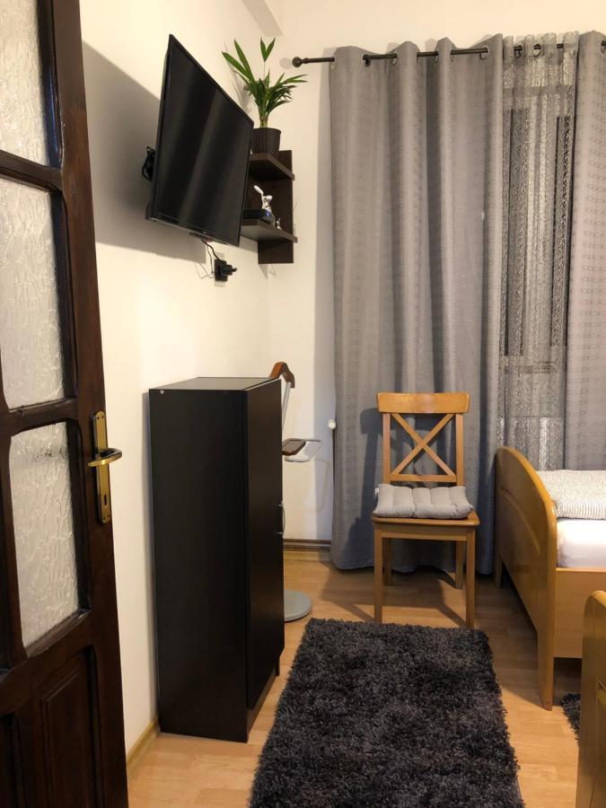 Apartament Basak 2 Apartment Deva Exterior photo