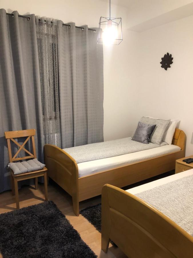Apartament Basak 2 Apartment Deva Exterior photo